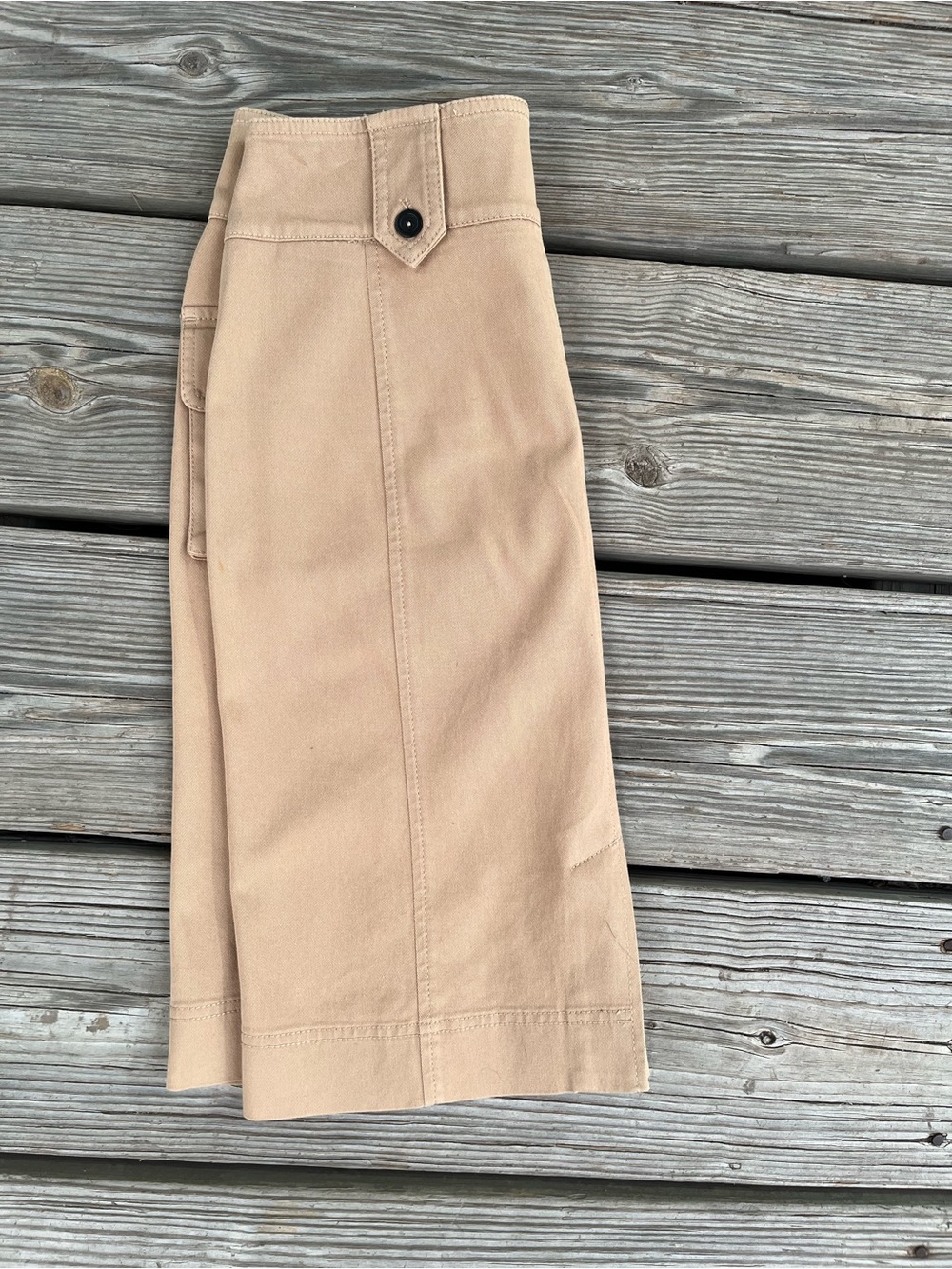 Burberry Beige Button-Front Pencil Skirt with Utility Pockets - Picture 4 of 4